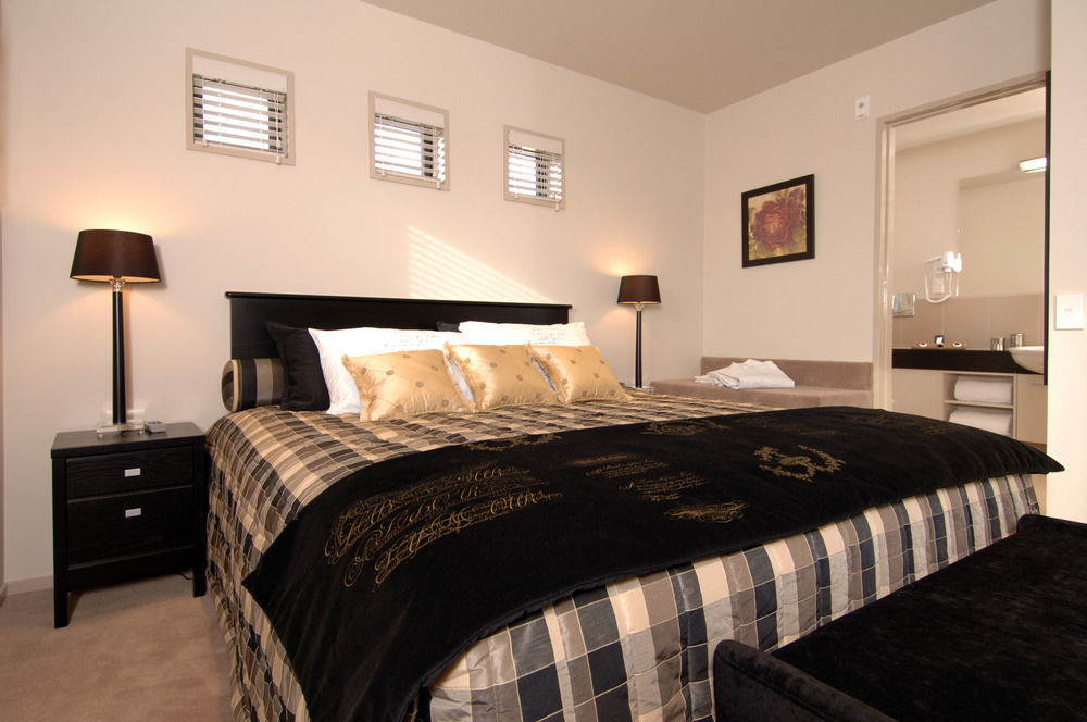 Palazzo Motor alojamiento Nelson Exterior foto A bedroom in a motel